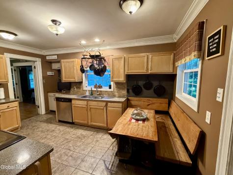 1403 River Road Selkirk NY 12158
