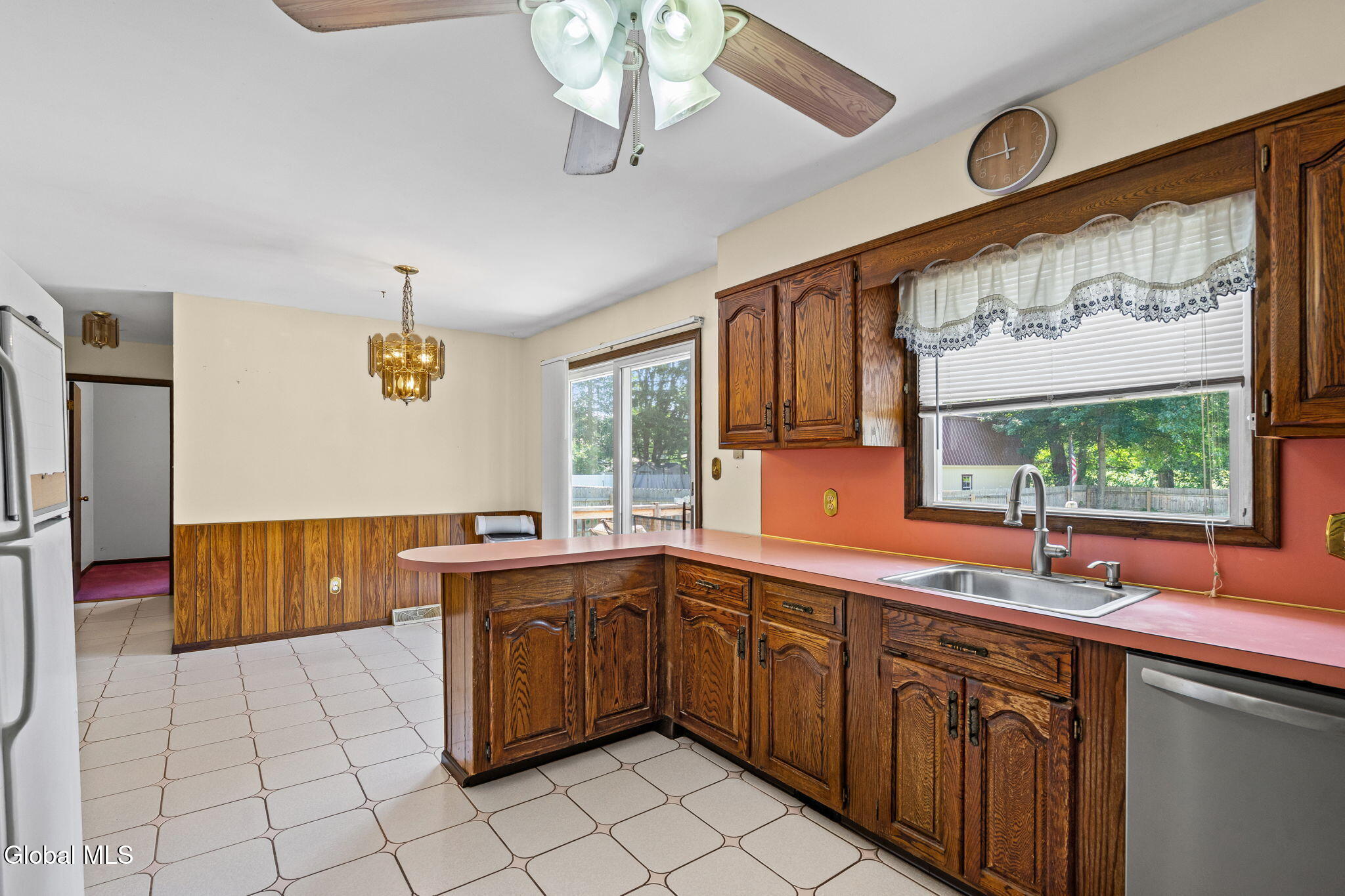 172 Dahlia Street Schenectady NY 12306