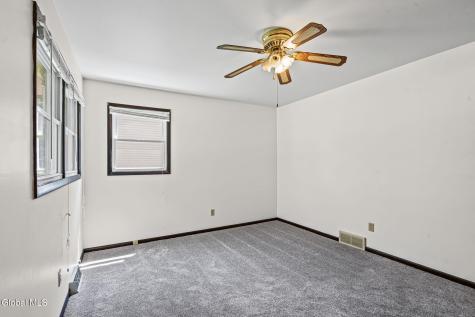 172 Dahlia Street Schenectady NY 12306