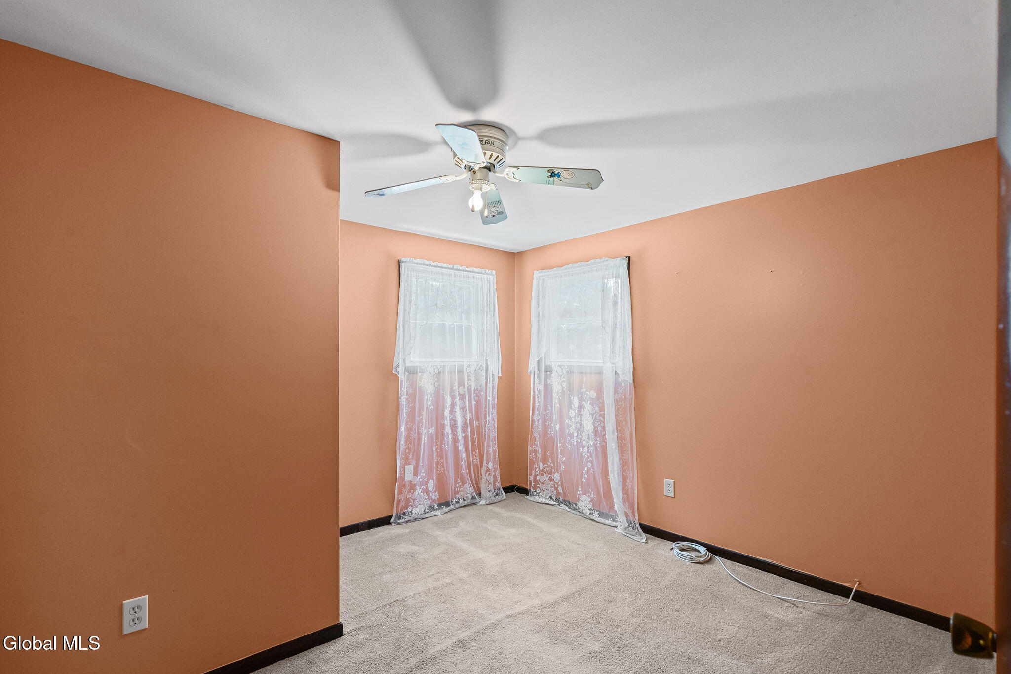 172 Dahlia Street Schenectady NY 12306