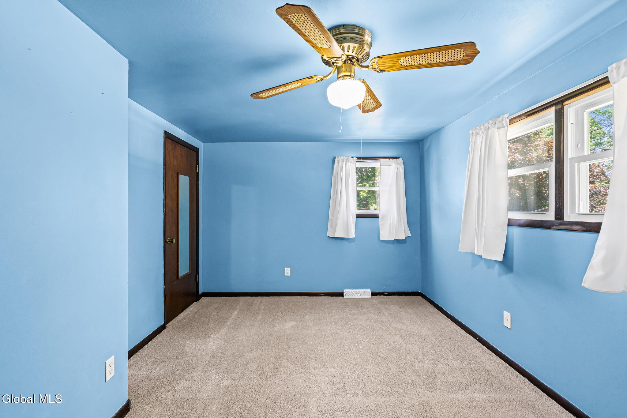 172 Dahlia Street Schenectady NY 12306