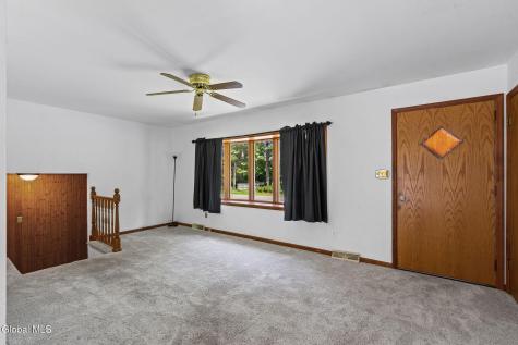 172 Dahlia Street Schenectady NY 12306