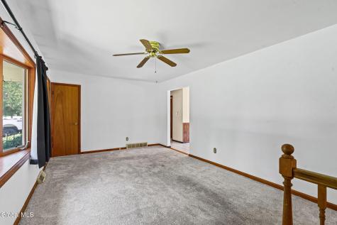 172 Dahlia Street Schenectady NY 12306