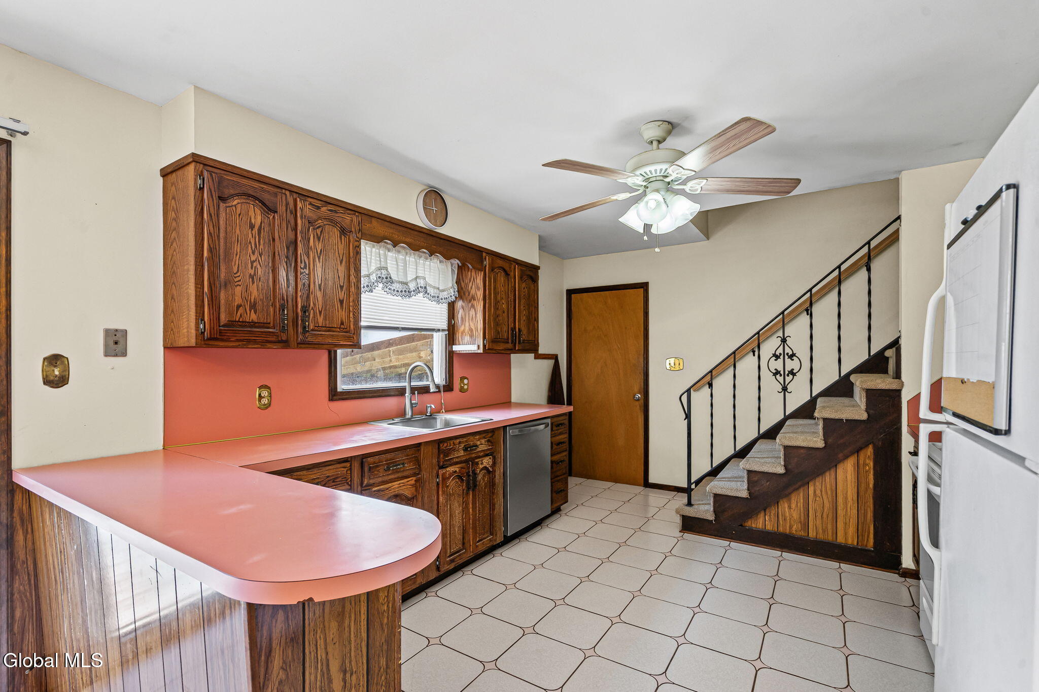 172 Dahlia Street Schenectady NY 12306