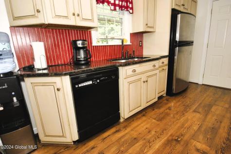 1073 Madison Avenue Troy NY 12180