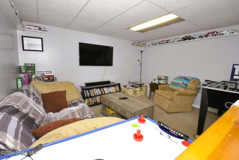 1073 Madison Avenue Troy NY 12180