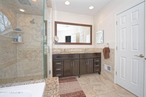 4 Groot Drive Altamont NY 12009