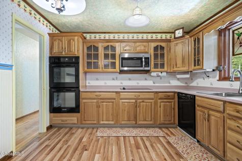 723 Grooms Road Rexford NY 12148