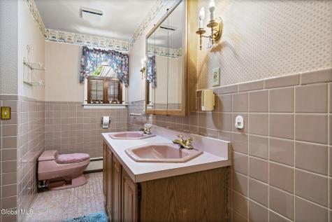 723 Grooms Road Rexford NY 12148