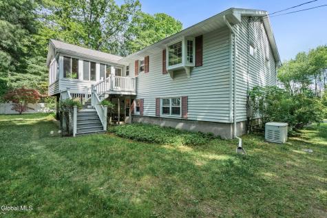 723 Grooms Road Rexford NY 12148