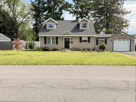 1136 Outer Drive Schenectady NY 12303