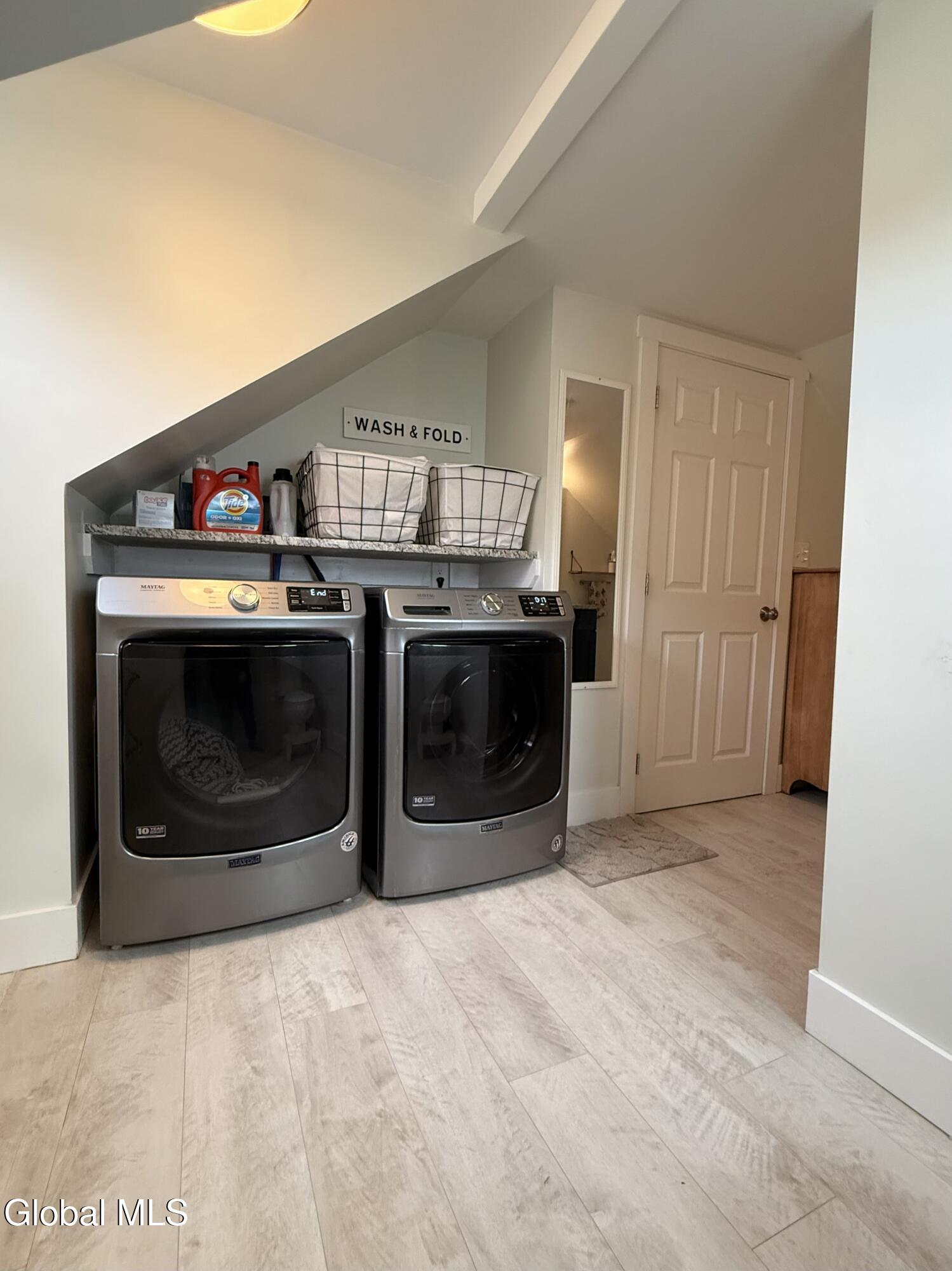 1136 Outer Drive Schenectady NY 12303