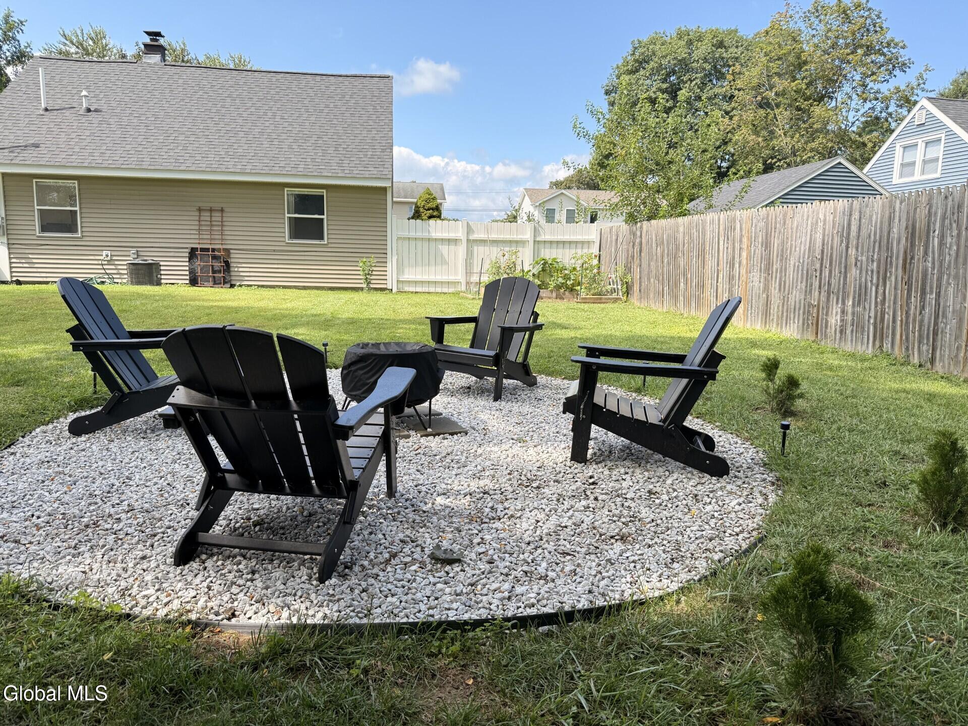 1136 Outer Drive Schenectady NY 12303