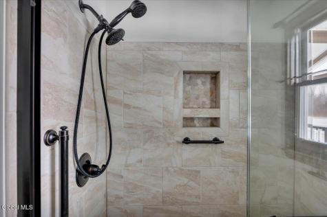 31 Tanners Lane Rensselaer NY 12144