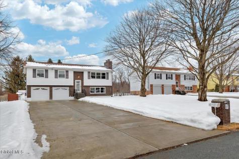 31 Tanners Lane Rensselaer NY 12144