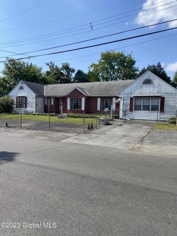 9 Arcadia Court Colonie NY 12205