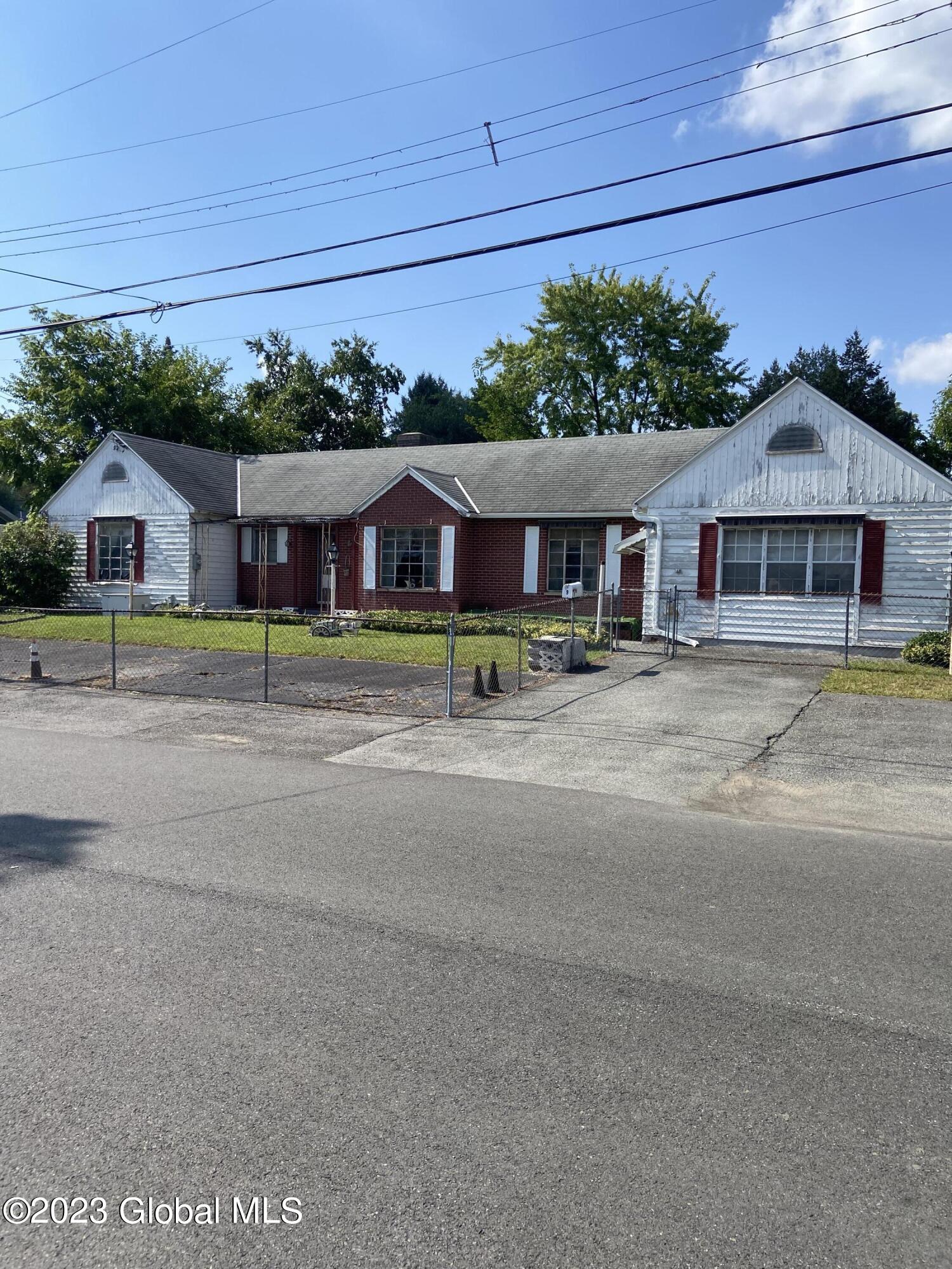 9 Arcadia Court Colonie NY 12205