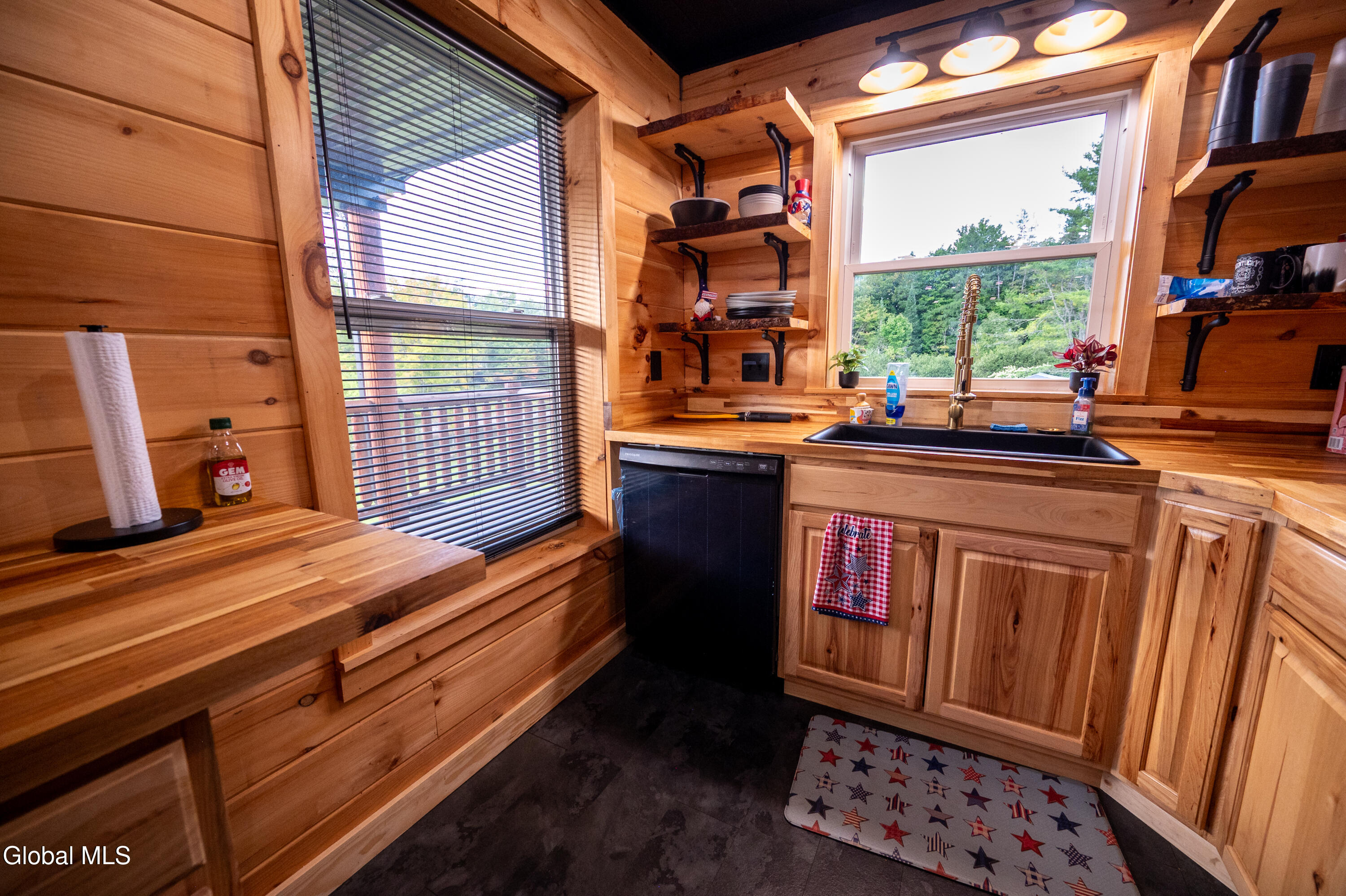 1452 Pardeeville Road Cold Brook NY 13324