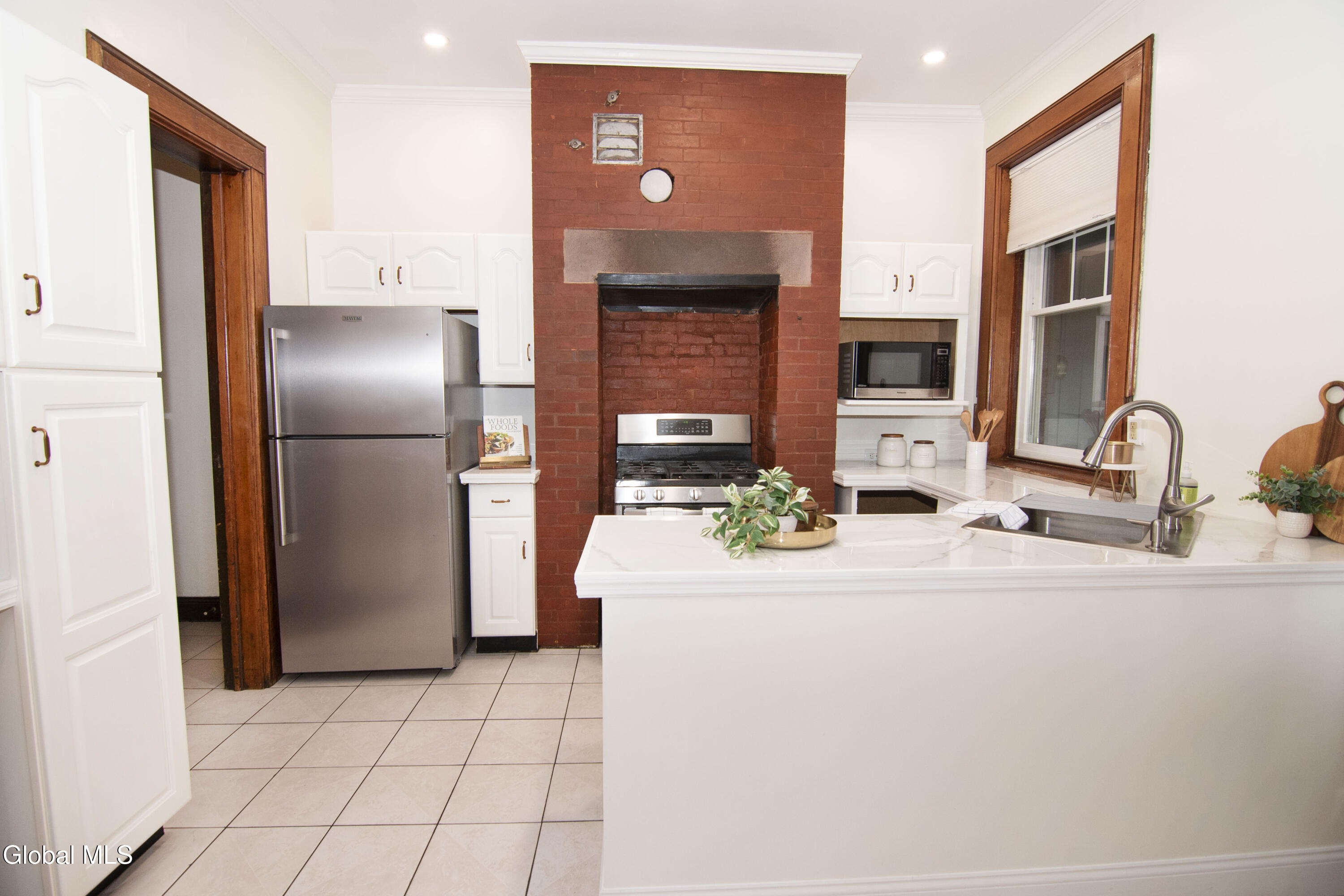 114 S Lake Avenue Albany NY 12208