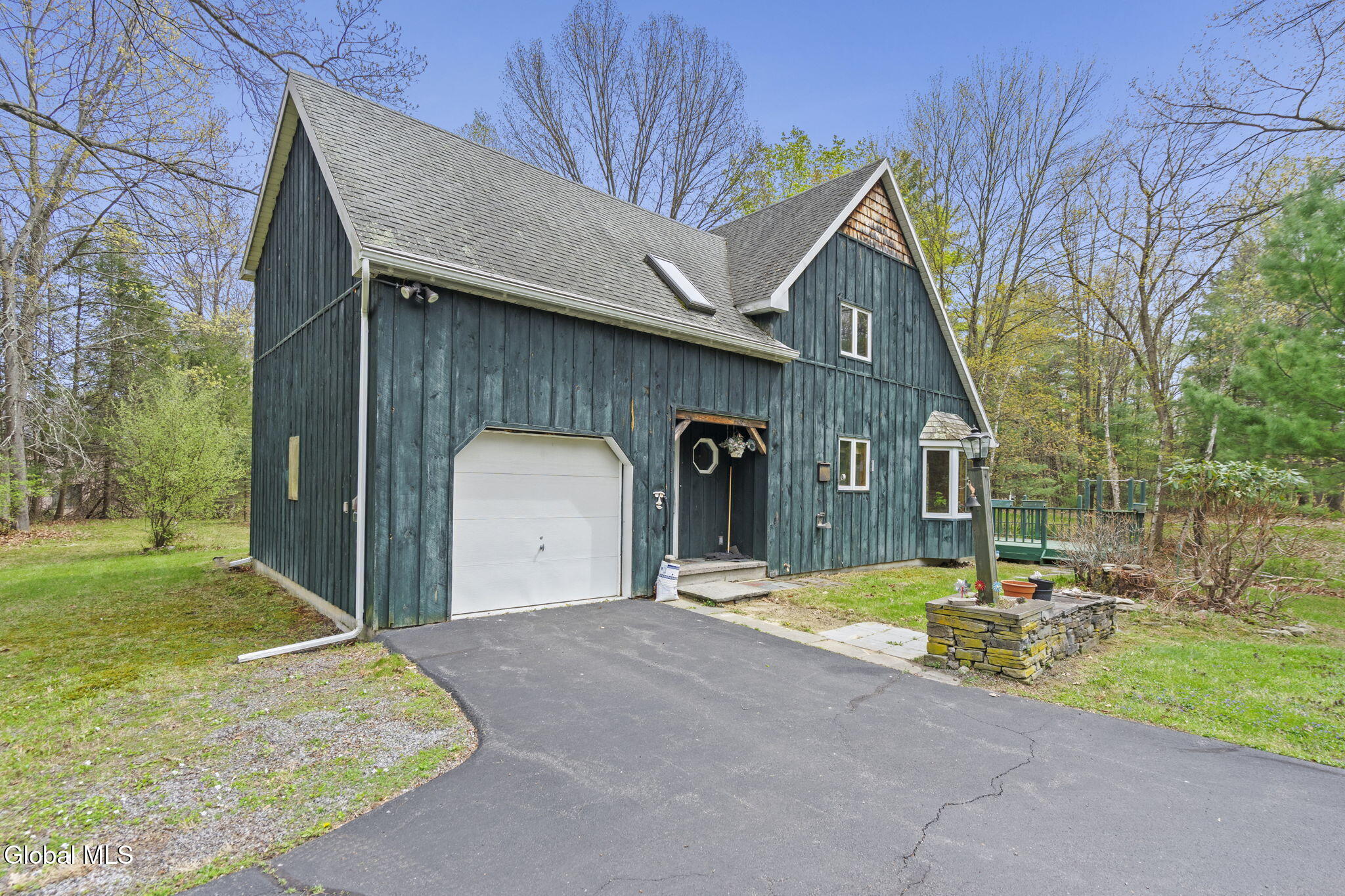 126 Normanskill Road Slingerlands NY 12159