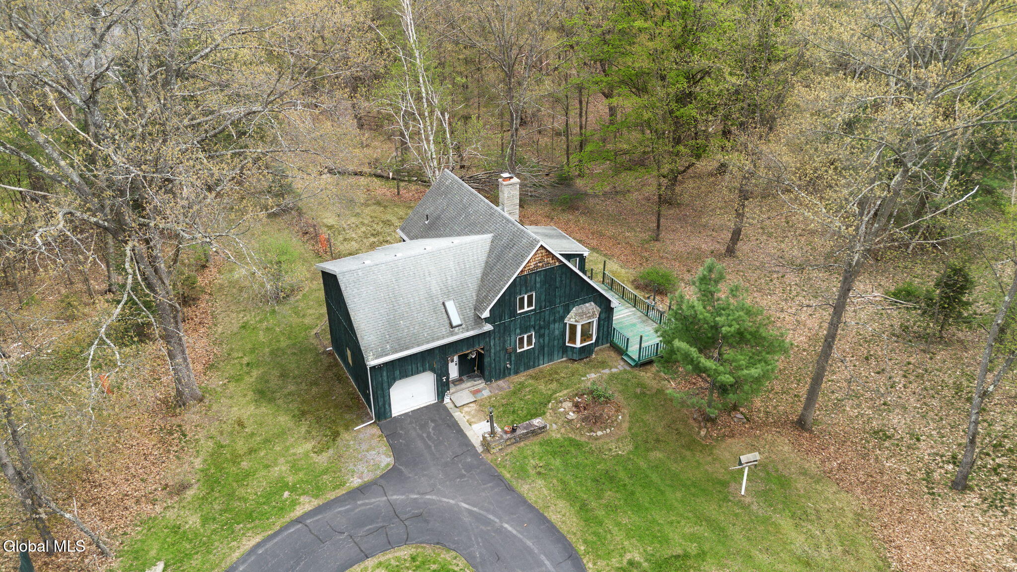 126 Normanskill Road Slingerlands NY 12159