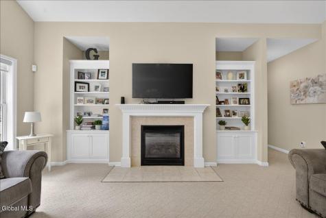 4 Dorothy Lane Glenville NY 12302