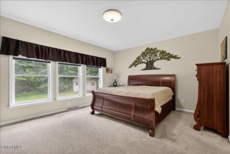 4 Dorothy Lane Glenville NY 12302