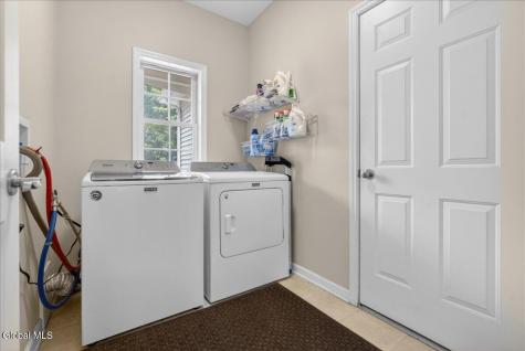 4 Dorothy Lane Glenville NY 12302