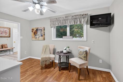 72 Fredericks Road Glenville NY 12302
