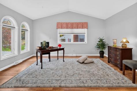 72 Fredericks Road Glenville NY 12302
