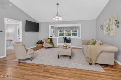 72 Fredericks Road Glenville NY 12302