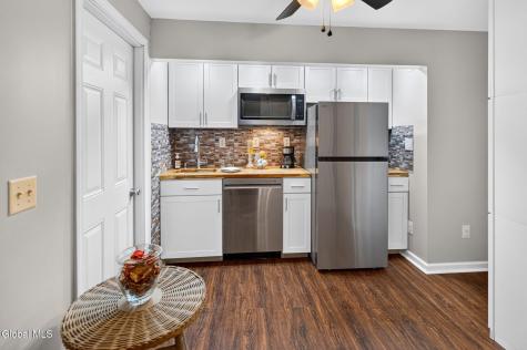 72 Fredericks Road Glenville NY 12302