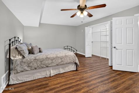 72 Fredericks Road Glenville NY 12302