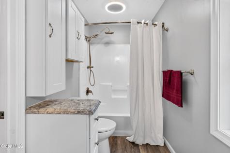 72 Fredericks Road Glenville NY 12302