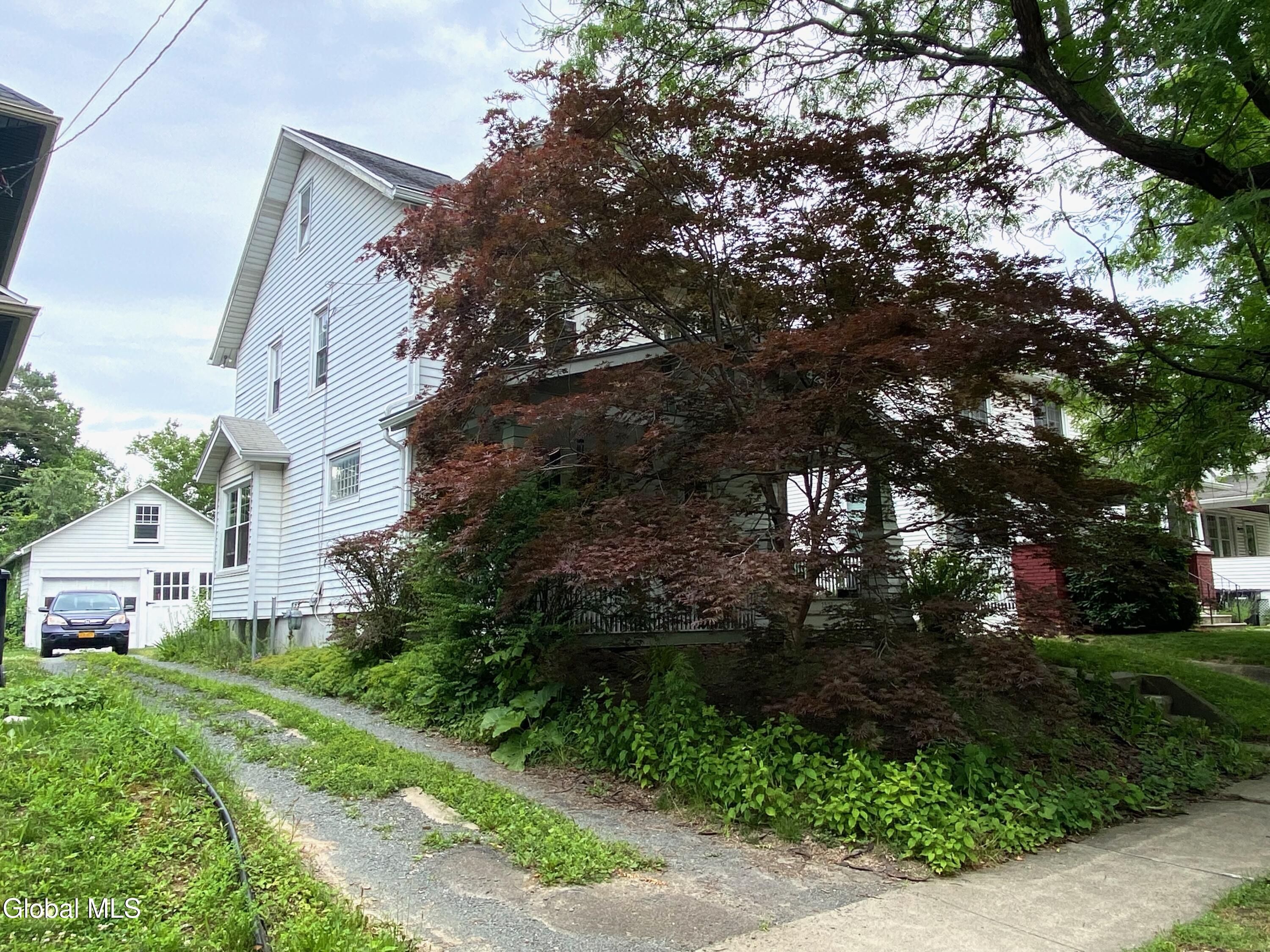 2513 15th Street Troy NY 12180