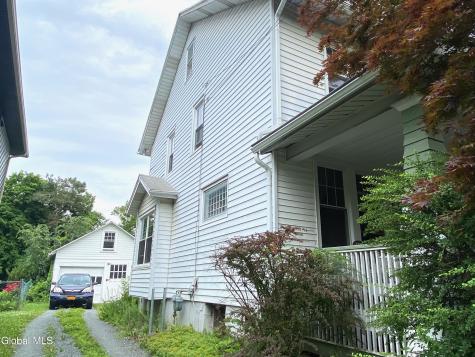 2513 15th Street Troy NY 12180