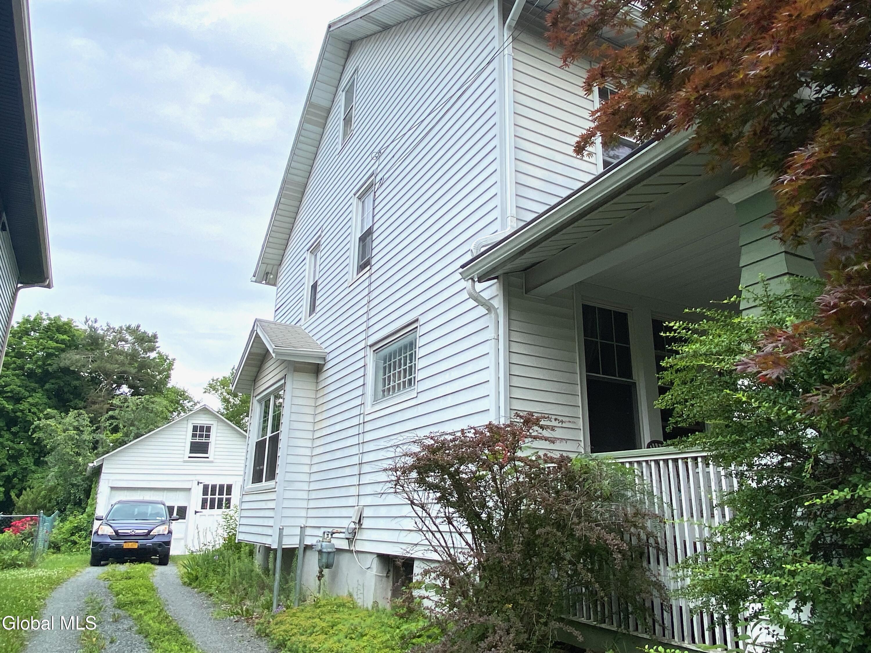 2513 15th Street Troy NY 12180