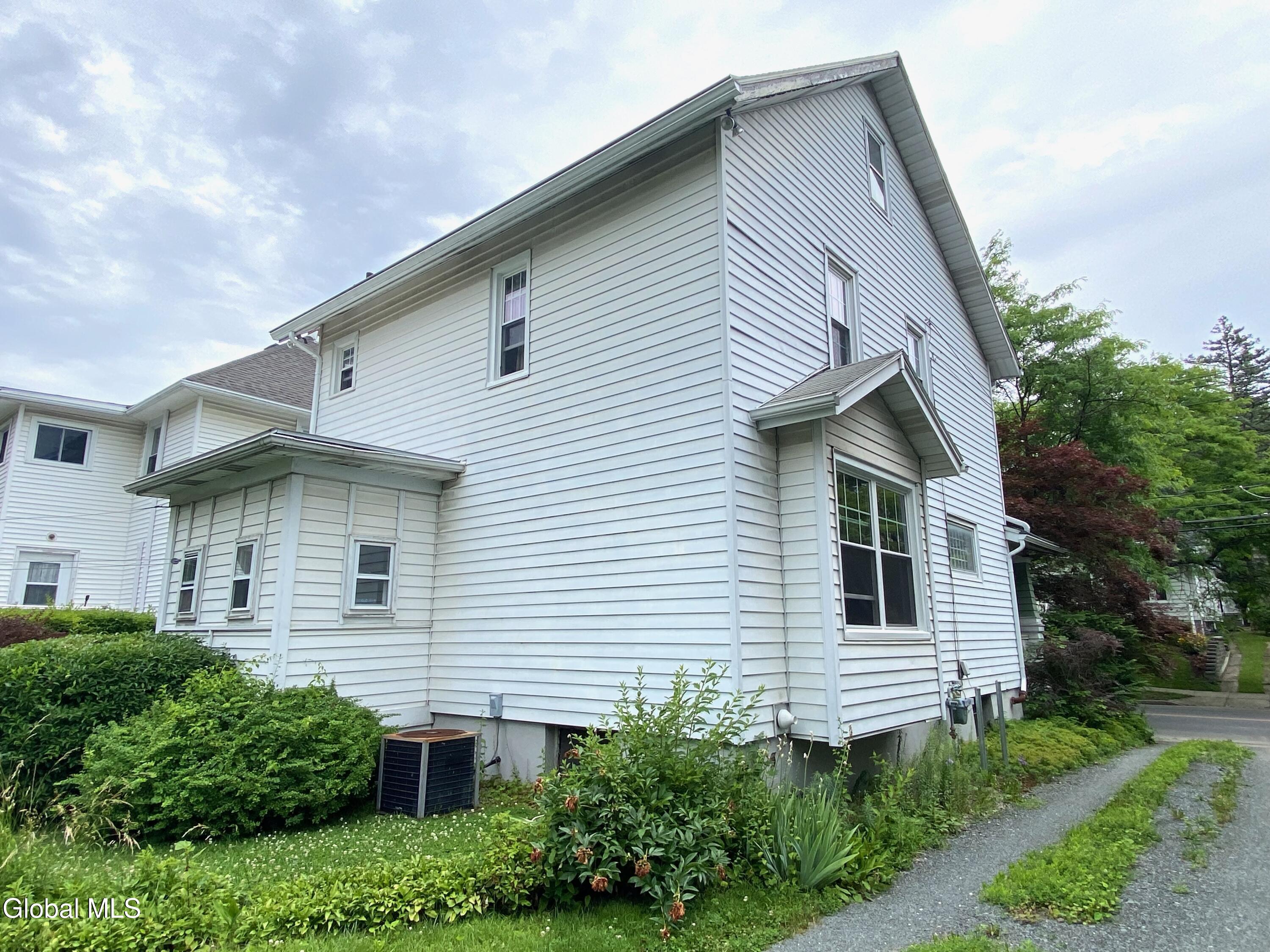 2513 15th Street Troy NY 12180