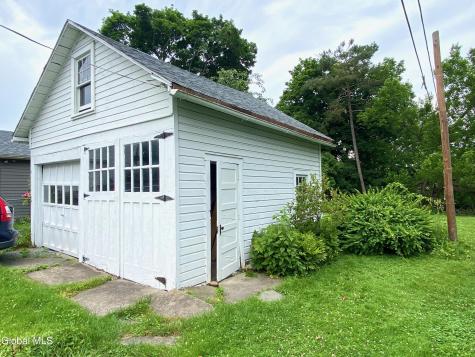 2513 15th Street Troy NY 12180