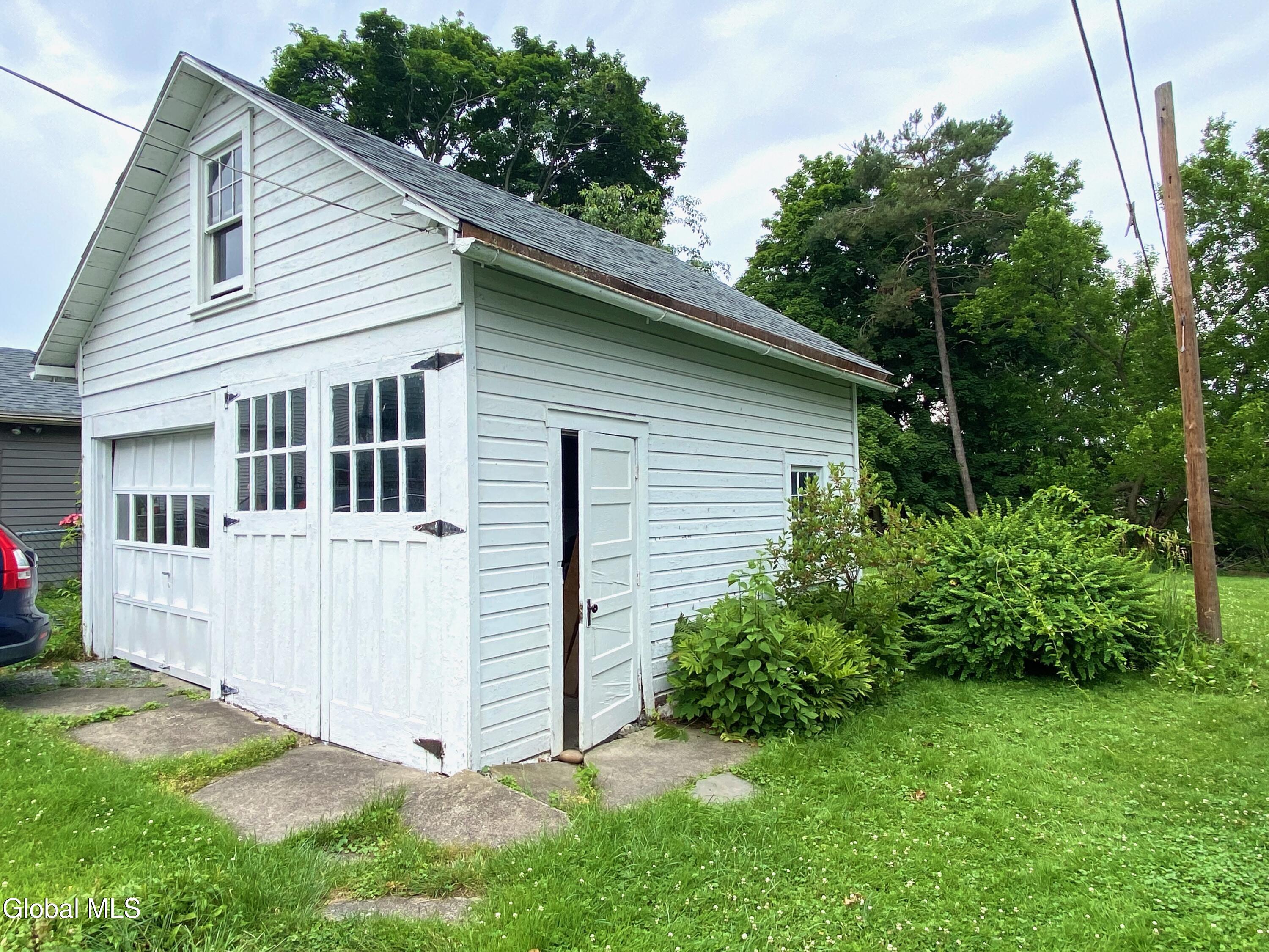2513 15th Street Troy NY 12180
