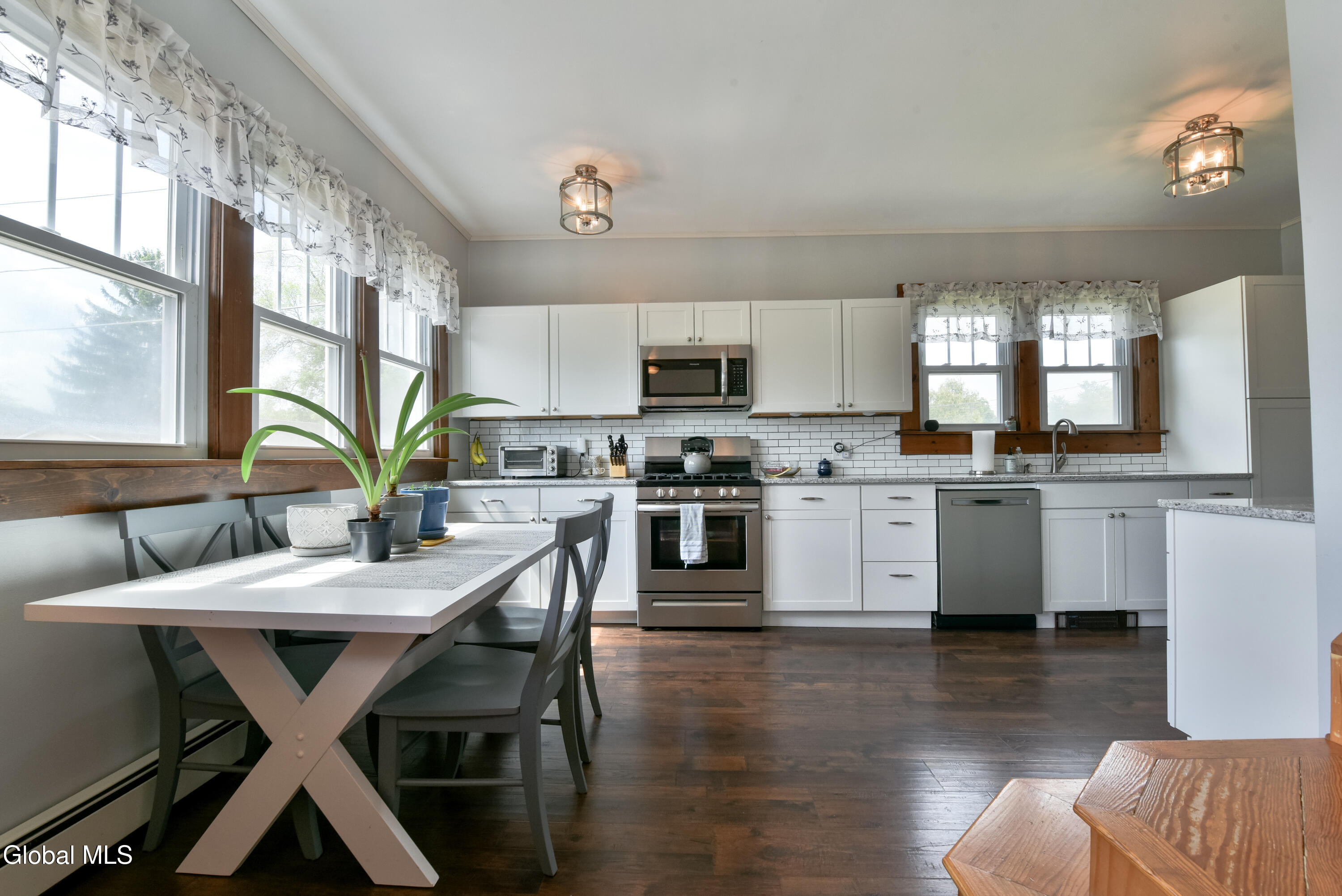 106 Frederick Avenue Colonie NY 12205