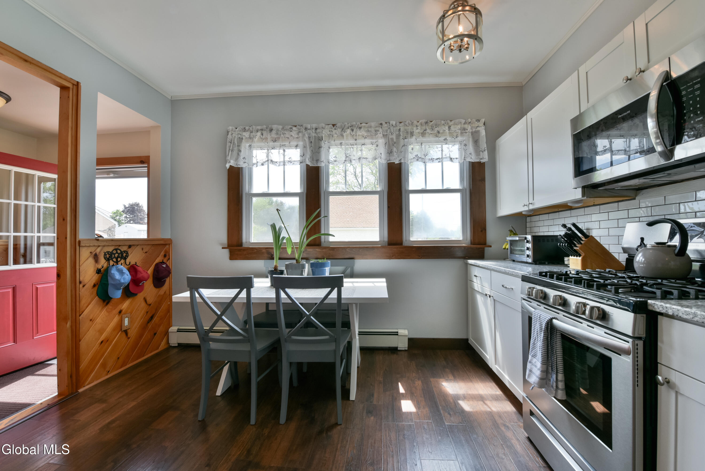 106 Frederick Avenue Colonie NY 12205