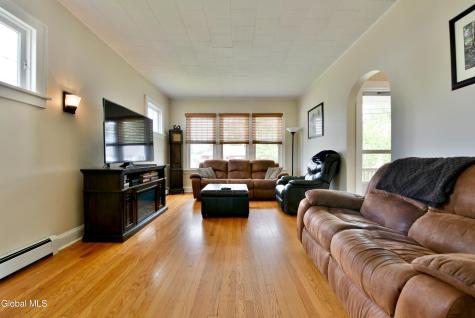106 Frederick Avenue Colonie NY 12205