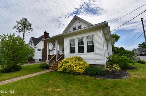 106 Frederick Avenue Colonie NY 12205