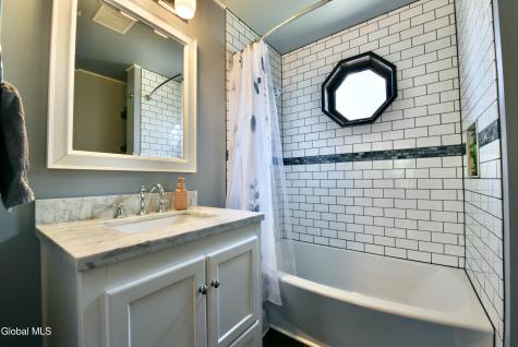 106 Frederick Avenue Colonie NY 12205