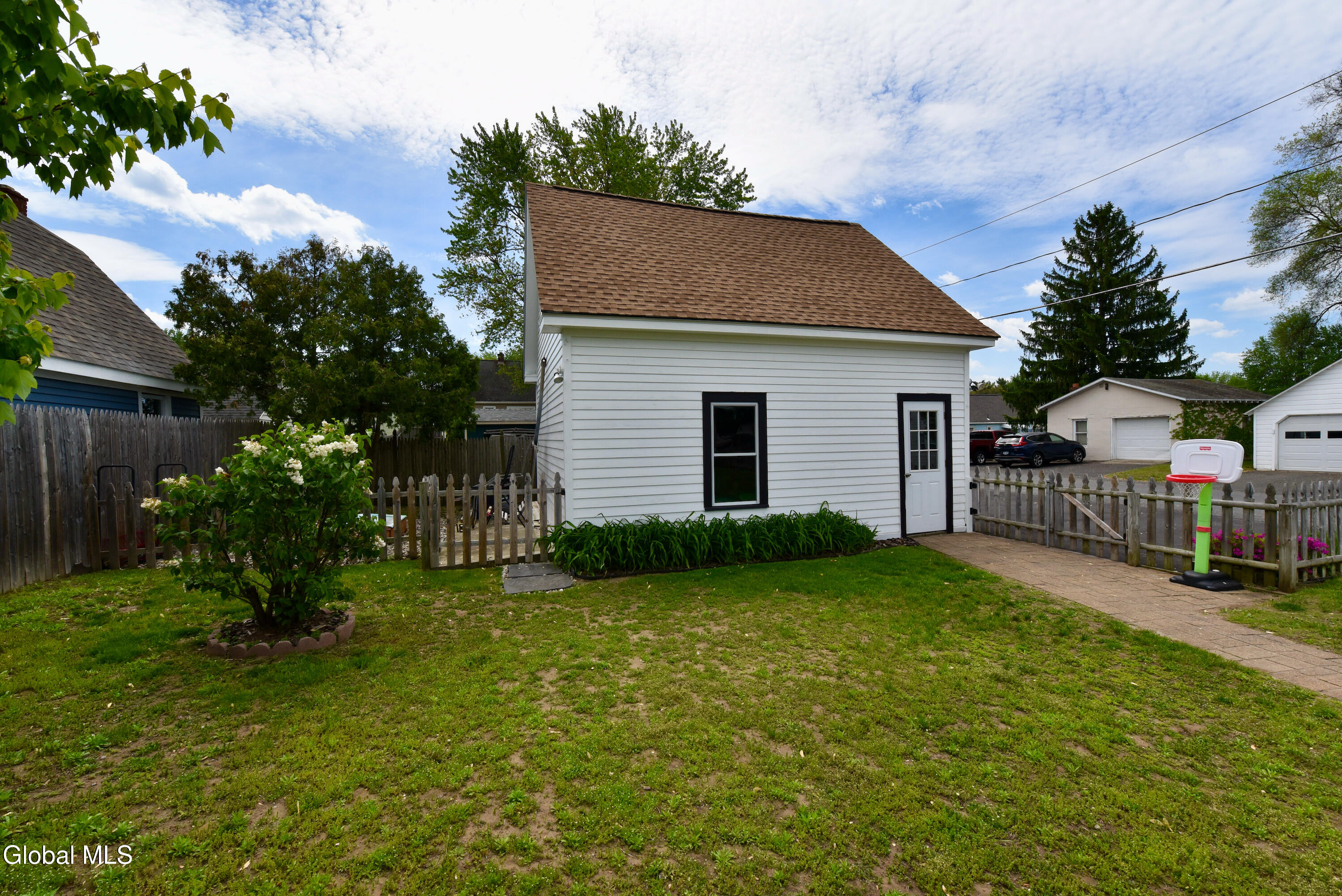 106 Frederick Avenue Colonie NY 12205
