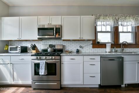 106 Frederick Avenue Colonie NY 12205