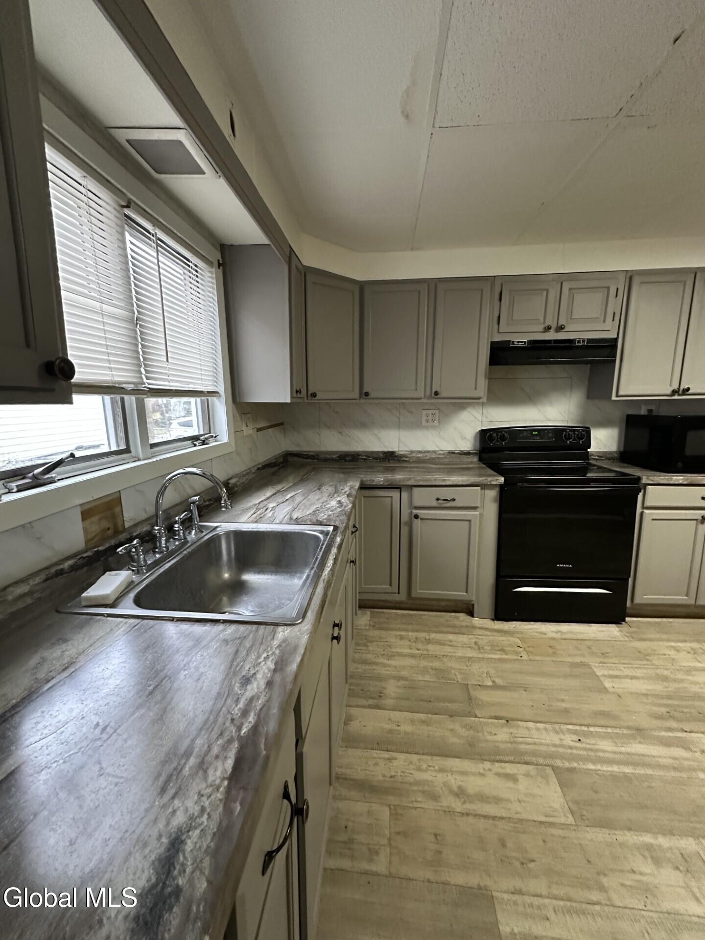 818 Cutler Street Schenectady NY 12303
