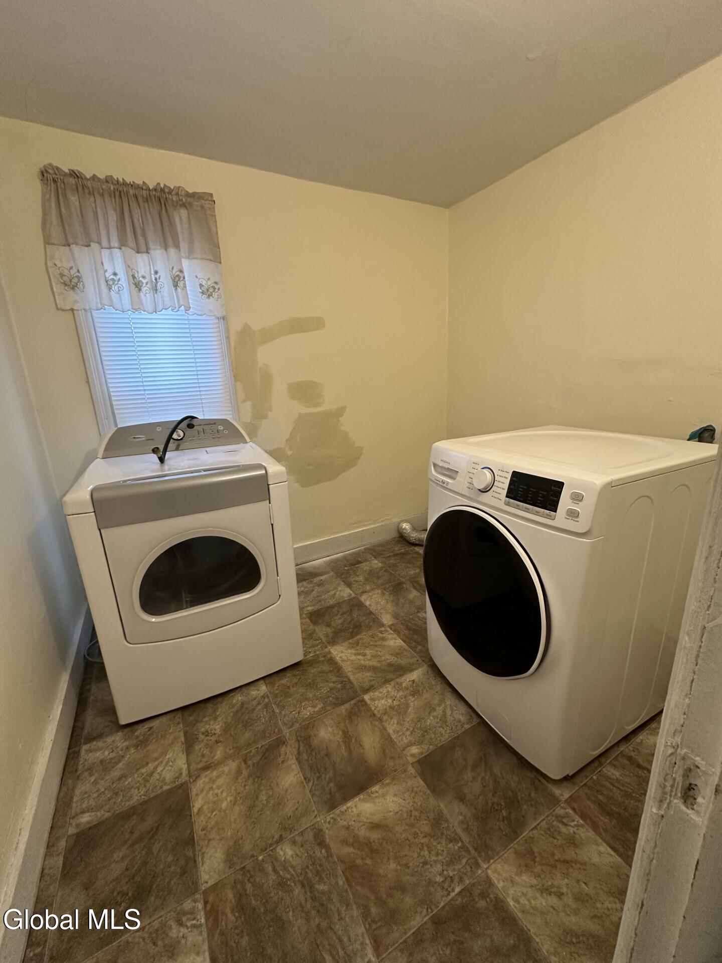 818 Cutler Street Schenectady NY 12303