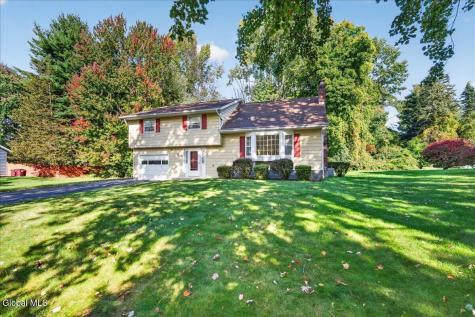 9 Gretel Terrace Ballston Lake NY 12019